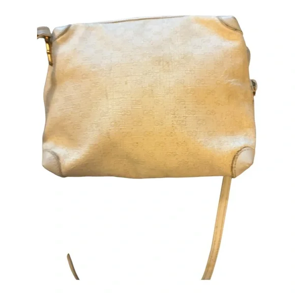 Authenticated Off White Crossbody GG Supreme Canvas Gucci Bag - Picture 8 of 16